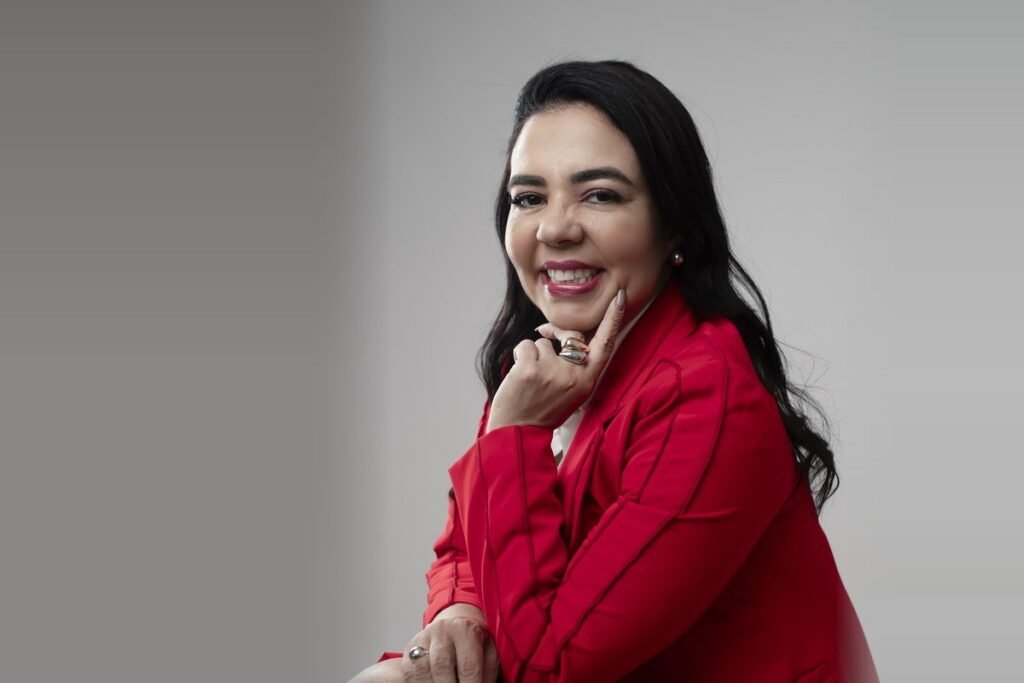 Caroline Santos: presença digital pra uma advogada de Direito Médico em Goiânia/GO