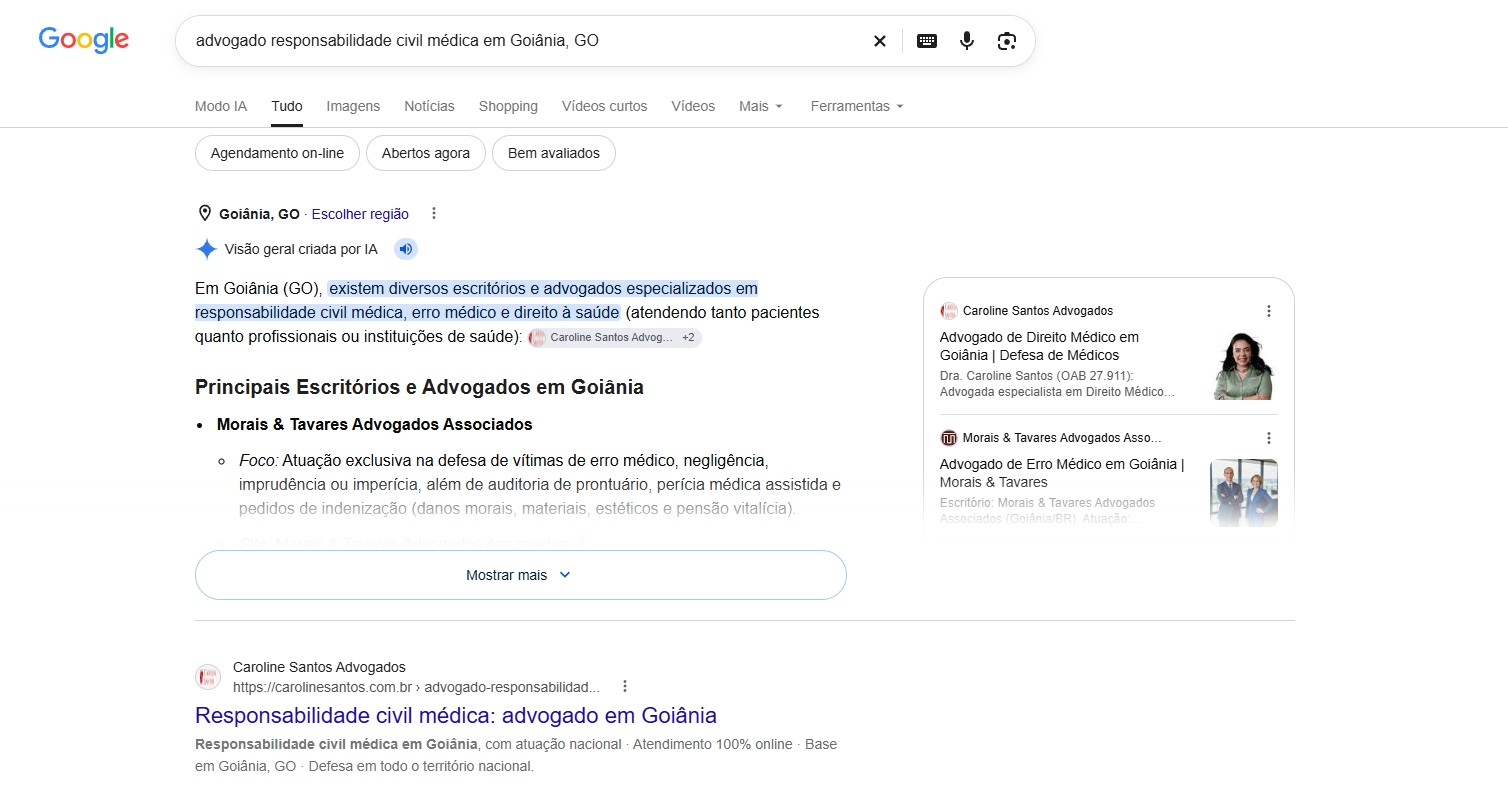 Print do Google com a Visao geral criada por IA citando Caroline Santos Advogados e a pagina de responsabilidade civil medica em primeiro no organico em Goiania